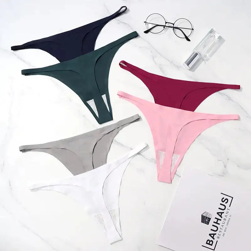 Nahtloser Seidenbikini