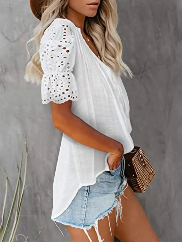 Shirt mit Spitze und V-Ausschnitt Emily