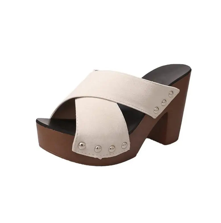 Square High Heel Plateau Damen Sommer Sandaletten: Elegante Nieten Pumps