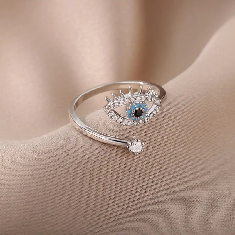 Türkische blaue Ringe mit bösem Blick