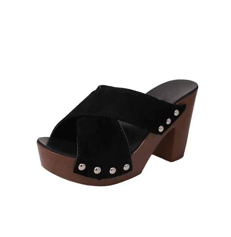 Square High Heel Plateau Damen Sommer Sandaletten: Elegante Nieten Pumps