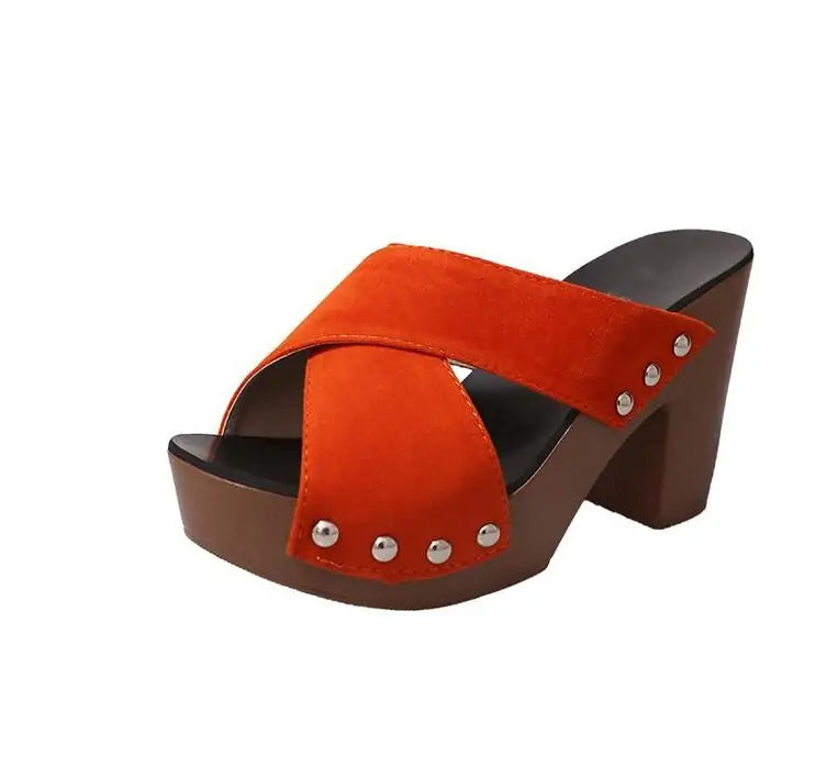 Square High Heel Plateau Damen Sommer Sandaletten: Elegante Nieten Pumps