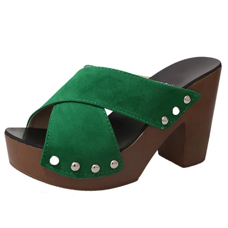 Square High Heel Plateau Damen Sommer Sandaletten: Elegante Nieten Pumps